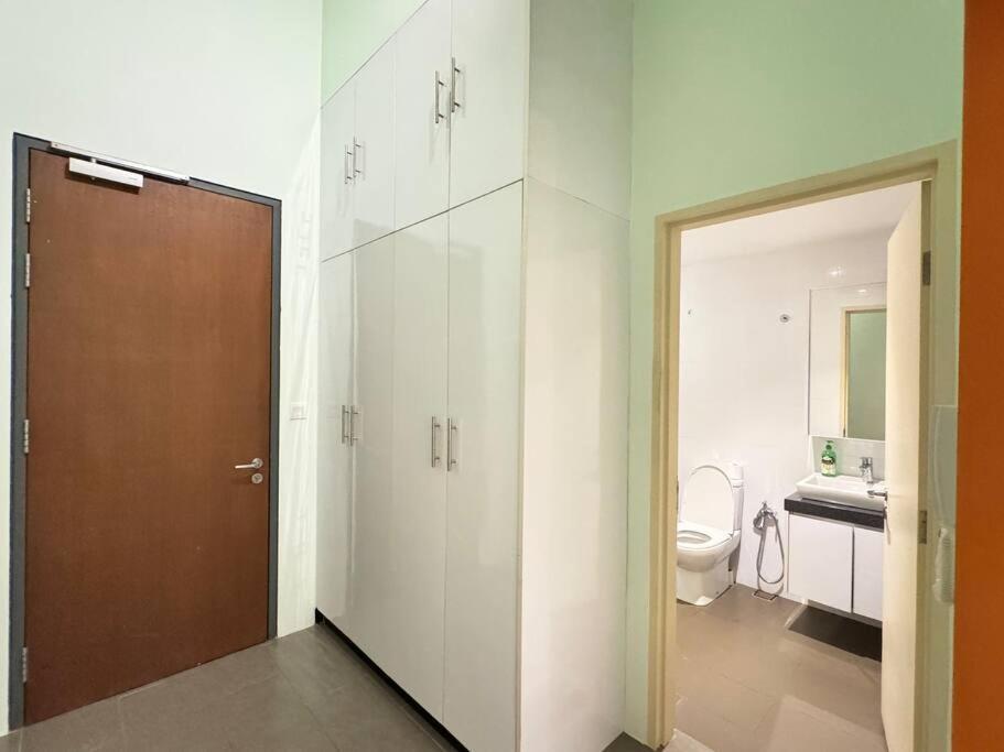 Kl Central, The Establishment,bangsar, Comfy Loft Beside Lrt Kuala Lumpur