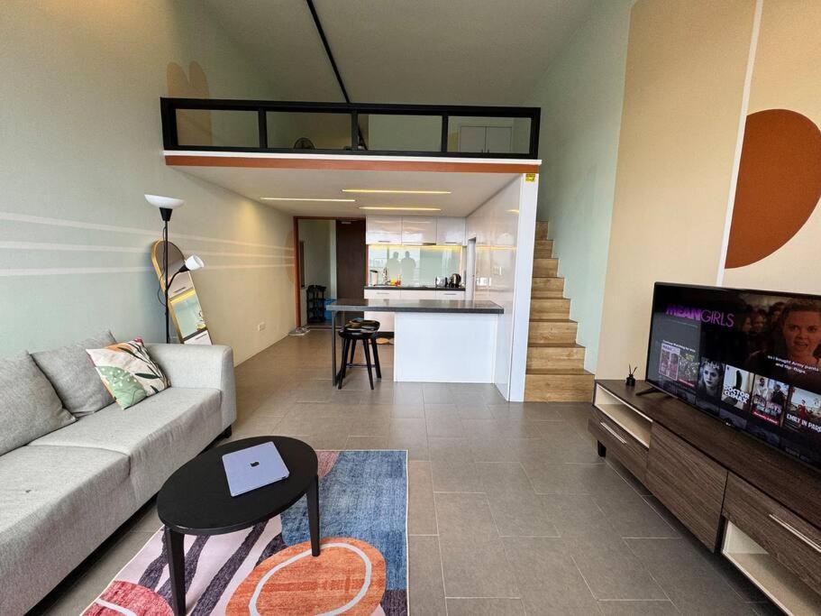 Kl Central, The Establishment,bangsar, Comfy Loft Beside Lrt Kuala Lumpur
